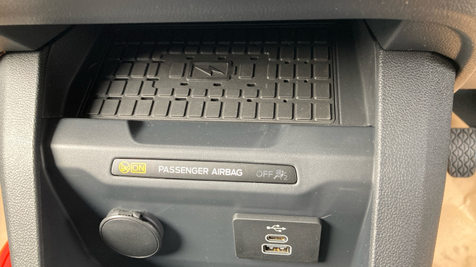 Ford Transit Courier Diesel 1.5 EcoBlue Active Van - Image 24